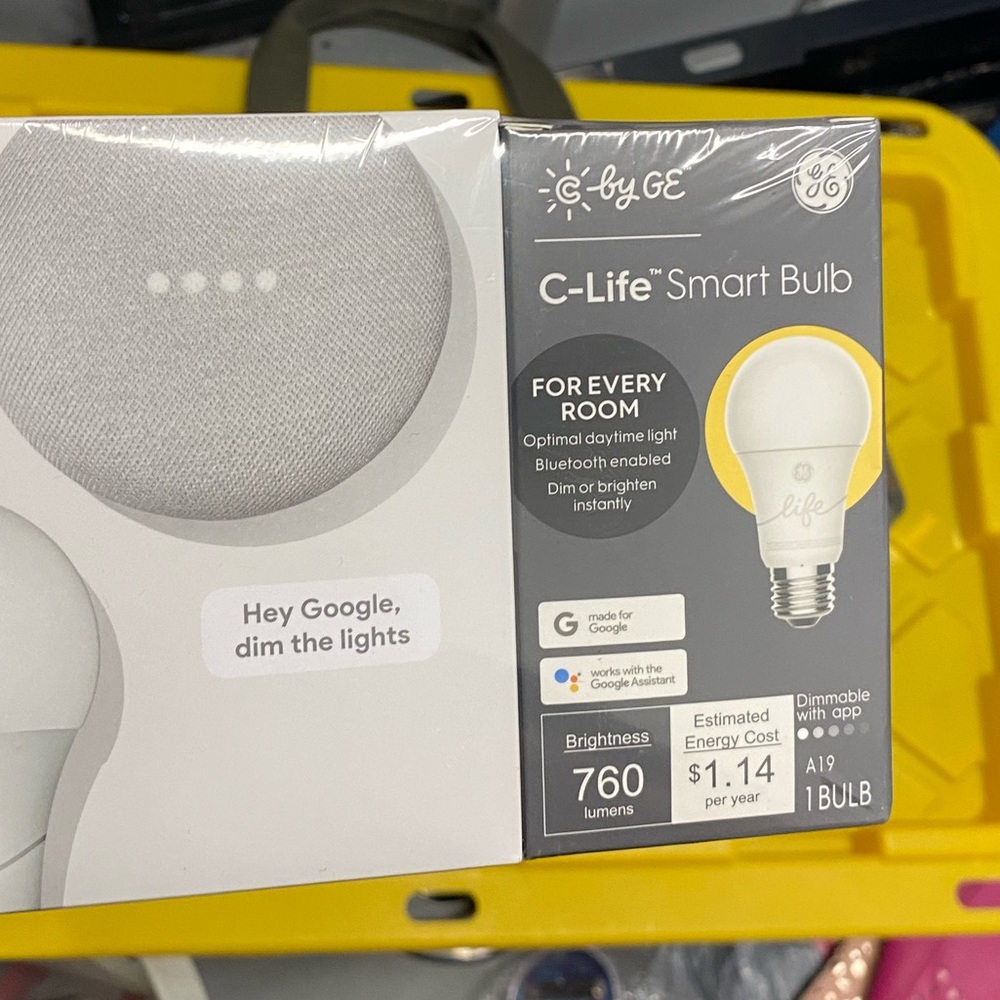 Google Home Smart Light Starter Kit - Picture 7 of 7